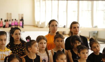 Federasiya Naxçıvan şəhərinə gimnastika xalçası hədiyyə etdi -