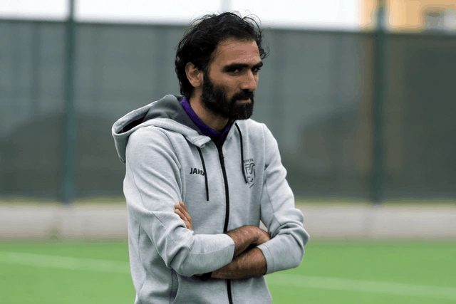 “İndiki futbolçuların arasında lider yoxdur, ancaq tərif edirlər”