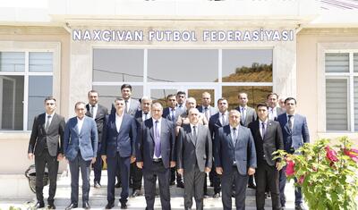 Naxçıvan futbolu Zaur Axundova tapşırıldı -