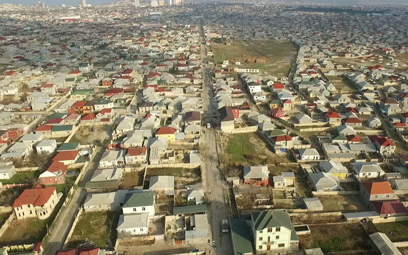 Ölkəmizdə sənədsiz evlərin qeydiyyat məsələsi nə vaxt həllini tapacaq?