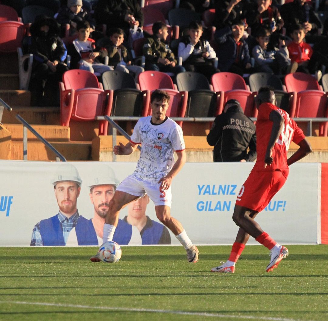 Sabiq "Qarabağ"lı Birinci Liqada oynamaqdan imtina etdi