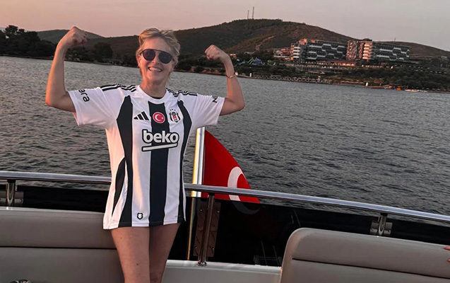Dünyaca məşhur Hollivud ulduzu “Beşiktaş”ın forması geyindi - FOTOLAR
