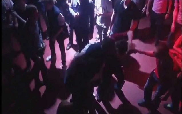 QALMAQAL! Klubun iki əməkdaşı dalaşdı, biri döyüldü