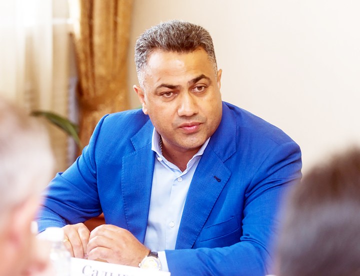 Azərbaycanlı milyarder: "Bu hücumçunu komandamda görmək istərdim”