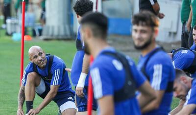 "Qarabağ"da hamı gözləyir, gözlər isə gülür -