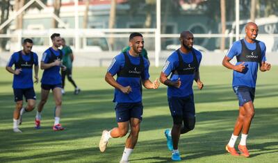 "Qarabağ"da hamı gözləyir, gözlər isə gülür -
