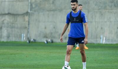 "Qarabağ"da hamı gözləyir, gözlər isə gülür -