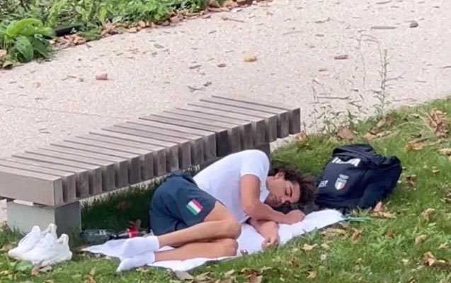 Olimpiya kəndində kondisioner olmadı, parkda yatdı – Parisdə BİABIRÇILIQ!