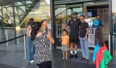 “Sportinfo”nun əməkdaşı bu söhbəti eşitdi:  “Qurban olum, “Qarabağ”ı atıb getmə” -