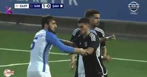 Azərbaycanda futbolçu futbolçunu yumruğun altına saldı – QALMAQALIN VİDEOsu