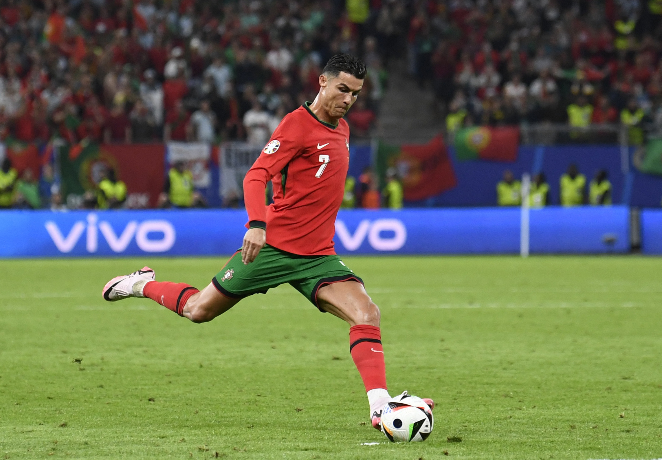 Ronaldu ilkə imza atdı