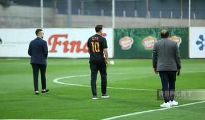 Mesut Özil "Qarabağ"ın qonağı oldu, Qurban Qurbanov onu görüncə…