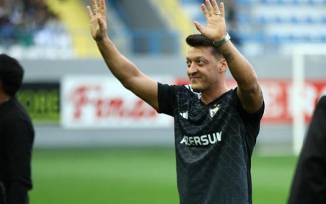 Mesut Özil Azərbaycanda nə açacaq?