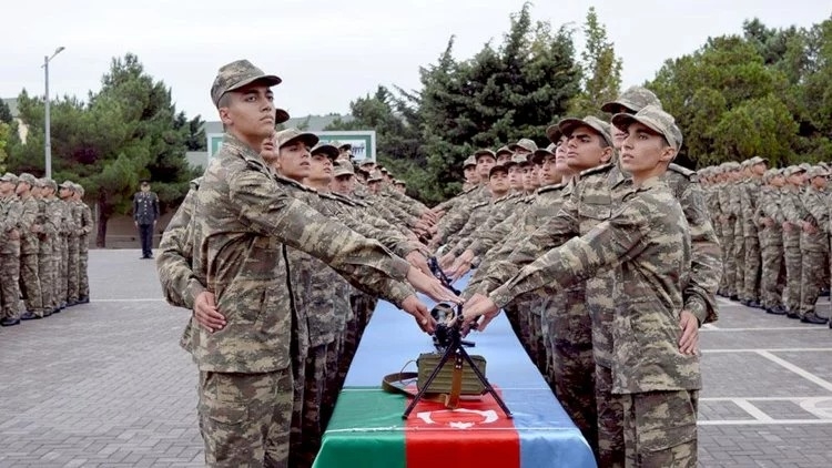 Azərbaycanda kimlər hərbi xidmətdən azad ediləcək?