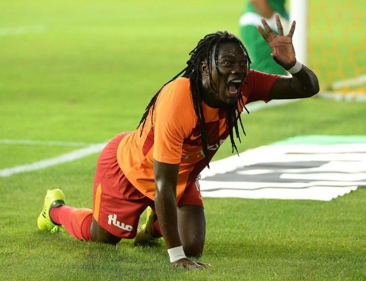 Azərbaycan klubları "Qalatasaray"ın ulduzundan niyə İMTİNA ETDİ?