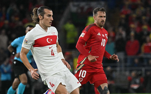 Türkiyə millisinin müdafiəçisi heyətdən çıxarıldı