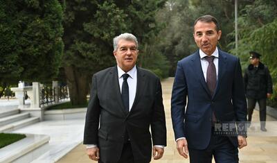 "Barselona"nın prezidenti Heydər Əliyevin məzarını ziyarət etdi -