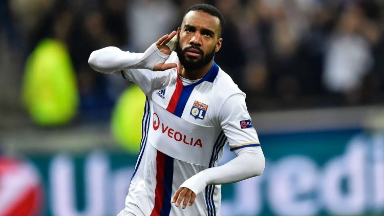 "Real" transfer etmək istəyir -