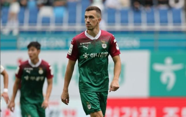 Cənubi Koreyada yaşayan millimizin legioneri: “İş bitdi”