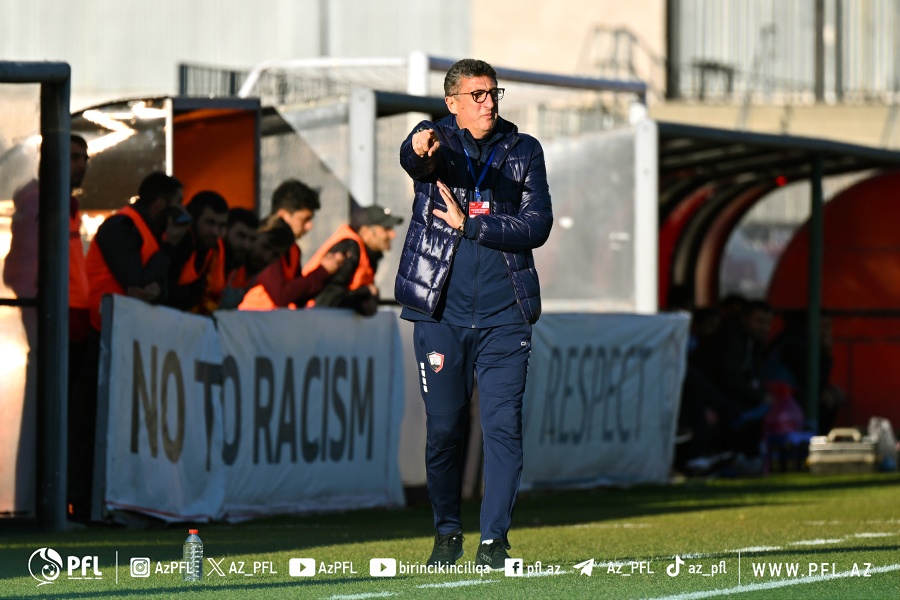 "O yerdə futbol oynamaq olmaz - Komandanı Premyer Liqaya qaytarmalıyıq”