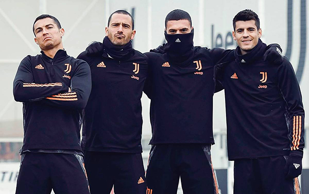 Ronaldo ilə FOTO çəkdirdi, Qurban Qurbanovun səsi ilə VİDEO paylaşdı