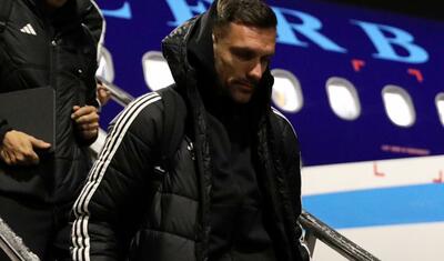 “Qarabağ” 6 saatlıq uçuşdan sonra İsveçdə -