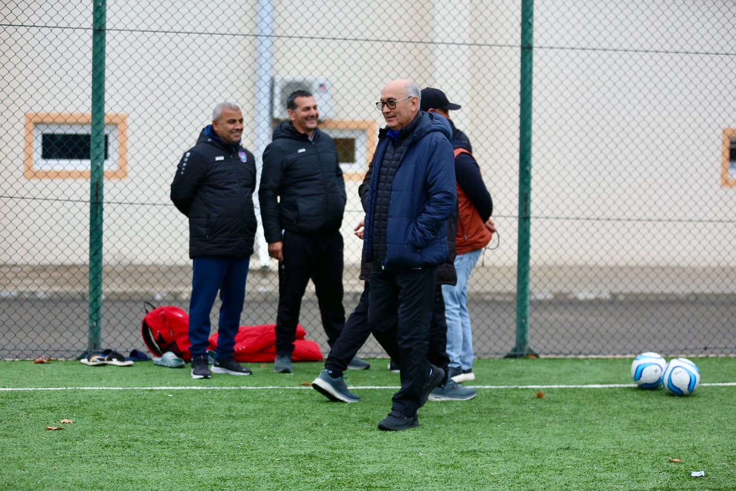 Kurban Berdiyev qorxdu, yeni gələn adamı yanından uzaqlaşdırdı - QALMAQALLI QƏRAR!