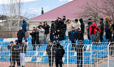 Qonşu rayon derbisində vurulan qollar və bir təpik -