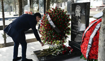 AFFA mənsubları Tofiq Bəhramovun məzarını ziyarət etdi -