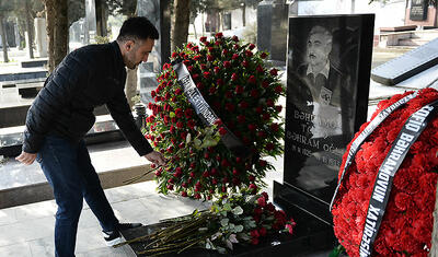 AFFA mənsubları Tofiq Bəhramovun məzarını ziyarət etdi -