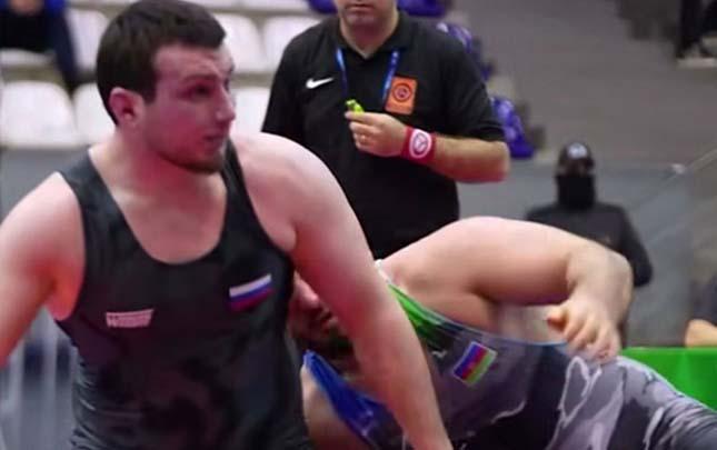Sosial şəbəkələrin gündəmi: Rusiya bayrağı ilə Azərbaycan çempionatına çıxdı - VİDEO