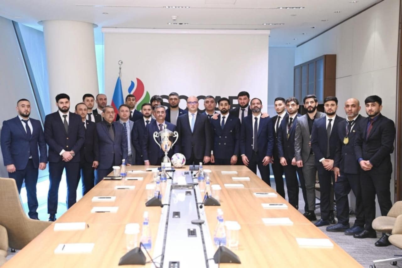 SOCAR-da görüş: “Neftçi”nin sədri komandanı qəbul etdi - FOTOLAR