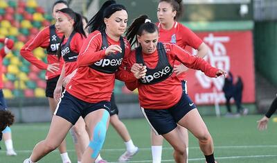 Azərbaycanın futbolçu qızları Baltika sahillərində -