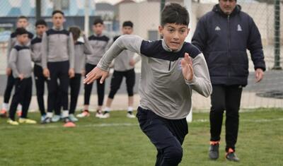 Elit uşaqlar seçmək üçün Avropadan Bakıya gələn var -