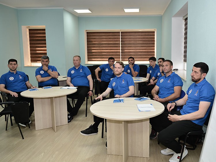 Azərbaycanda yenidən oxumağa başlayan məşqçilər - FOTOLAR