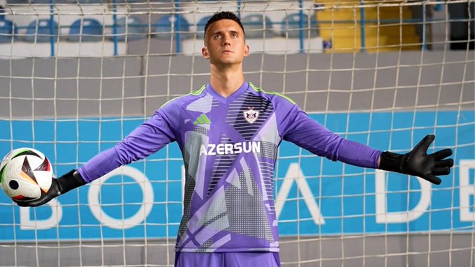 "O, bu klubu “Qarabağ”a dəyişməsinə sevinməlidir"