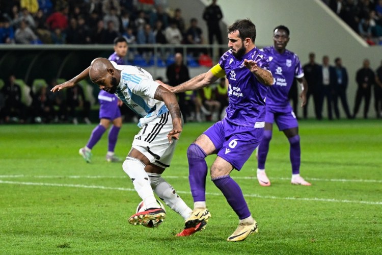 Emin Mahmudov “Neftçi”ni uduzmağa qoymadı, “Qarabağ” qələbəyə sevindi