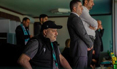 Bahalı futbolçuların solğun komandası gözləntiləri vermədi -