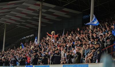 Bahalı futbolçuların solğun komandası gözləntiləri vermədi -