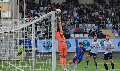 Bahalı futbolçuların solğun komandası gözləntiləri vermədi -