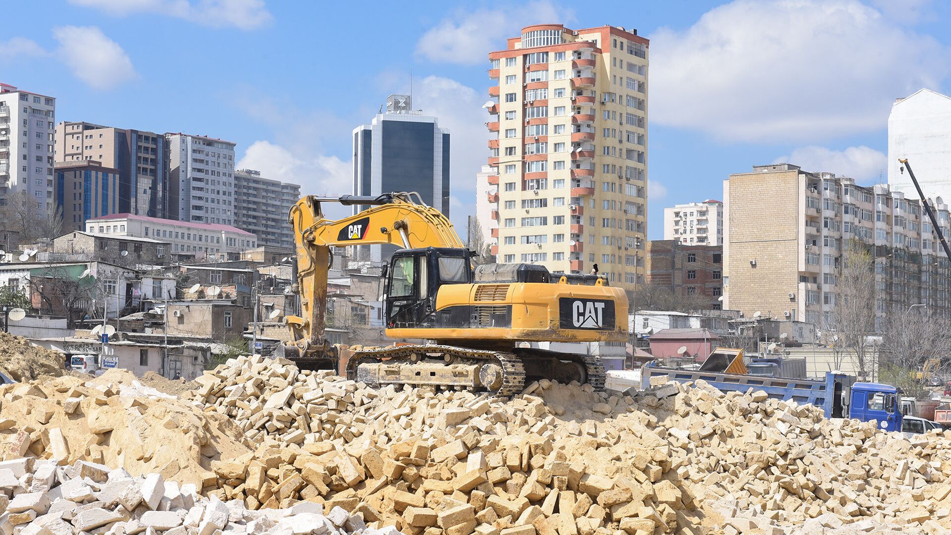 Bakının bu rayonlarında evlər söküləcək – Əhali başqa yerə köçürülür