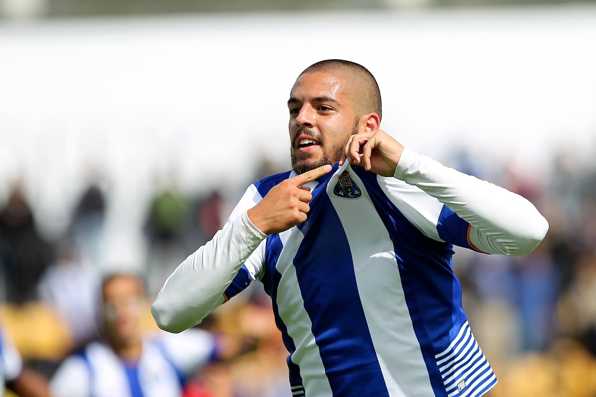 Ronaldonun həmyerlisi Premyer Liqa klubunun “qal, pulunu artıraq” çağırışına “YOX” dedi