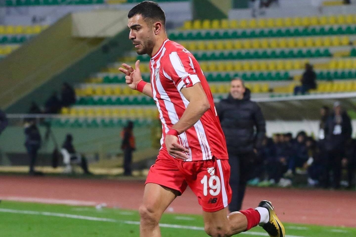Vüsalın komandası pley-offun yarımfinalına yüksıldi