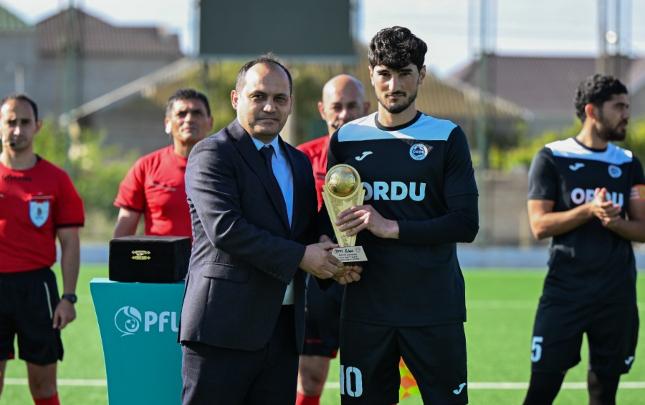 “Qayçı” qolu vuran azərbaycanlı futbolçu mükafatsız qalmadı - VİDEO+FOTO