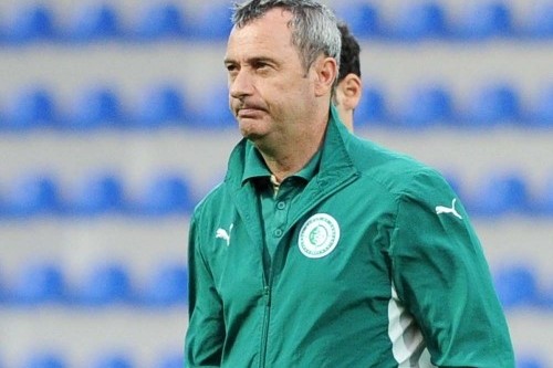 “Üç aydır maaş almırıq, paltardəyişmə otağına girib yumruğumu masaya döyürəm”