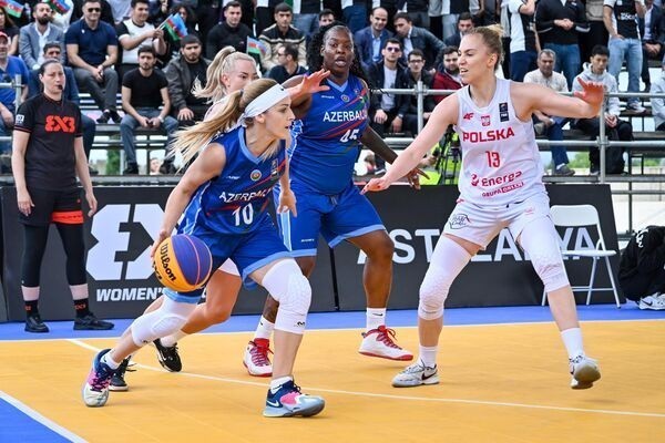 Azərbaycan komandası meydana çıxmadan yarımfinala yüksəldi