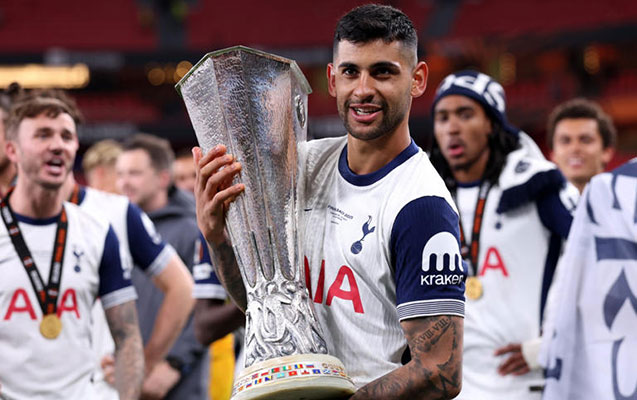UEFA finaldakı medal qalmaqalına görə üzr istədi - VİDEO