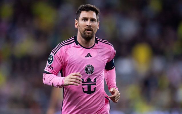 Messi Ronaldinyonu geridə qoydu - Ccərimə zərbələrindən vurduğu qolların sayına görə