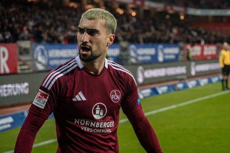 Azərbaycanlı hücumçu bu ölkənin iki klubunun transfer siyahısında