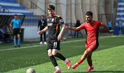 Tanınmışlar "Difai"ni izləməyə gəldi: İki gözəl qol və 1000 manat…